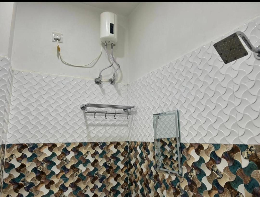 Lotus Paying Guest House فاراناسي المظهر الخارجي الصورة