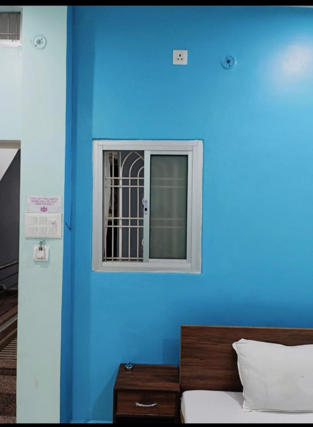 Lotus Paying Guest House فاراناسي المظهر الخارجي الصورة