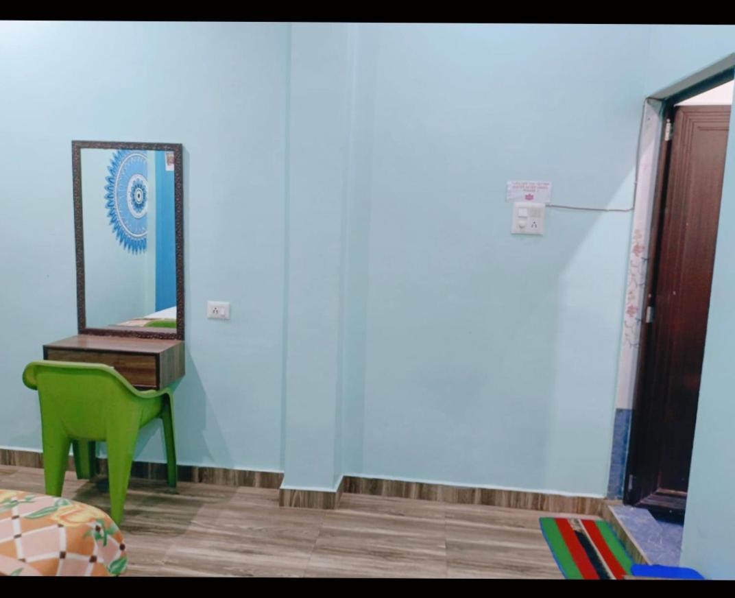 Lotus Paying Guest House فاراناسي المظهر الخارجي الصورة